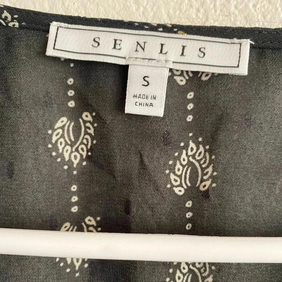 🆕Senlis Moroccan Tile Paisley Clara Ruffle Top S🆕 - Picture 12 of 14